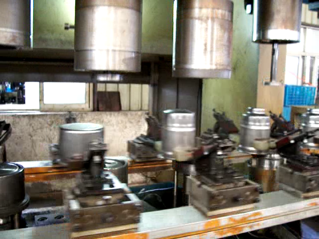 油壓沖床三次元傳送機(jī)械手，端拾器
